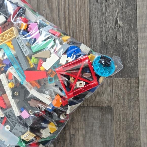 LEGO Mystery Grab Bag of Assorted Lego's| Mystery Bag #22​ - Picture 4 of 10